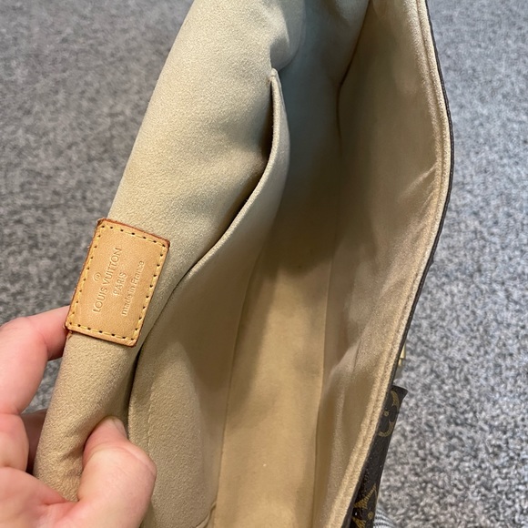 2007 Louis Vuitton Hudson - Picture 3 of 11